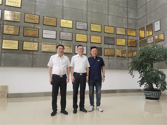 电动阀门厂家蔡东敏董事长与副市场